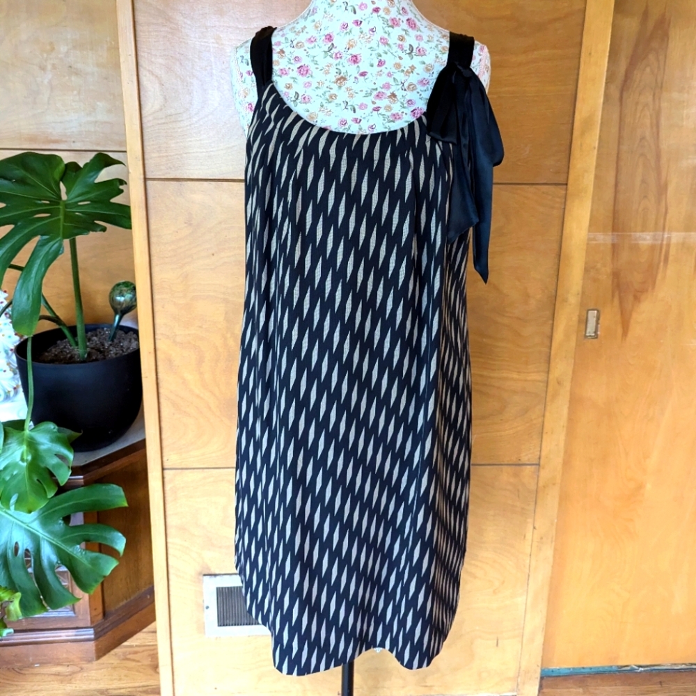 Floreat Black & Tan Ribboned Dress, size Large